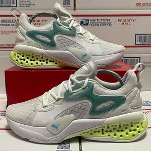 Puma Xetic half life Lenticular White Ocean Dive “376280-03” running Sneaker